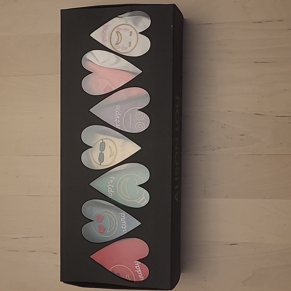 NWT Morgan Lane x Alison Lou Emoji Weekday Underware Set in Box Satin Feel RARE - Picture 10 of 17